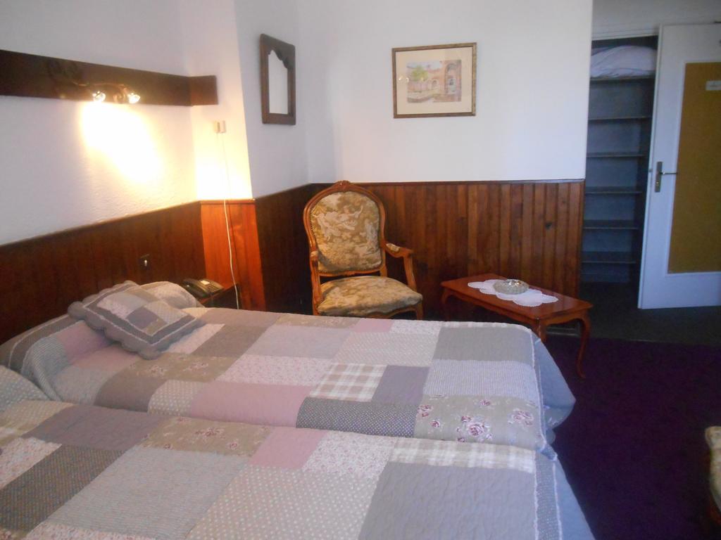 L'Echo Et L'Abbaye Bed and Breakfast La Chaise-Dieu Værelse billede